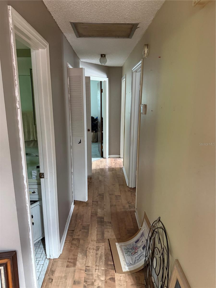 Image 11 of 32 For 13551 Devenshire Court