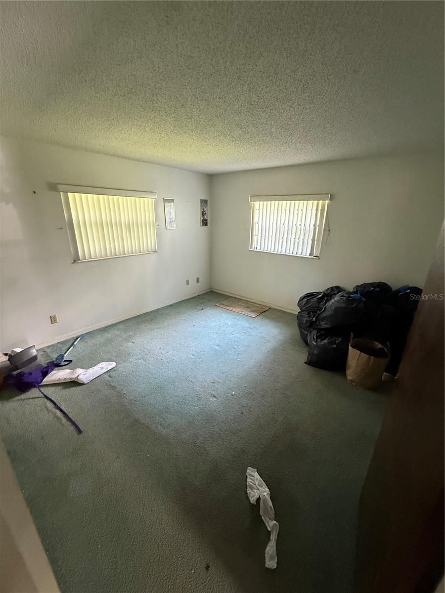 Image 20 of 32 For 13551 Devenshire Court