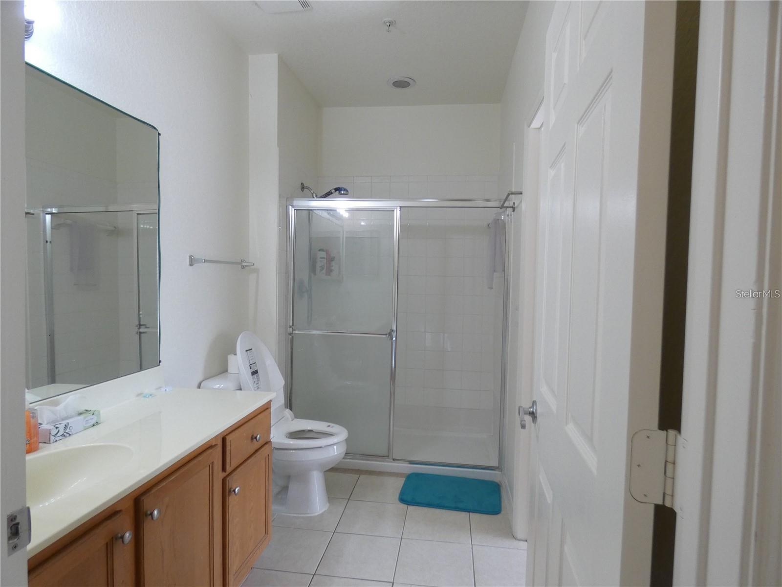Image 17 of 23 For 2406 Grand Central Parkway 14