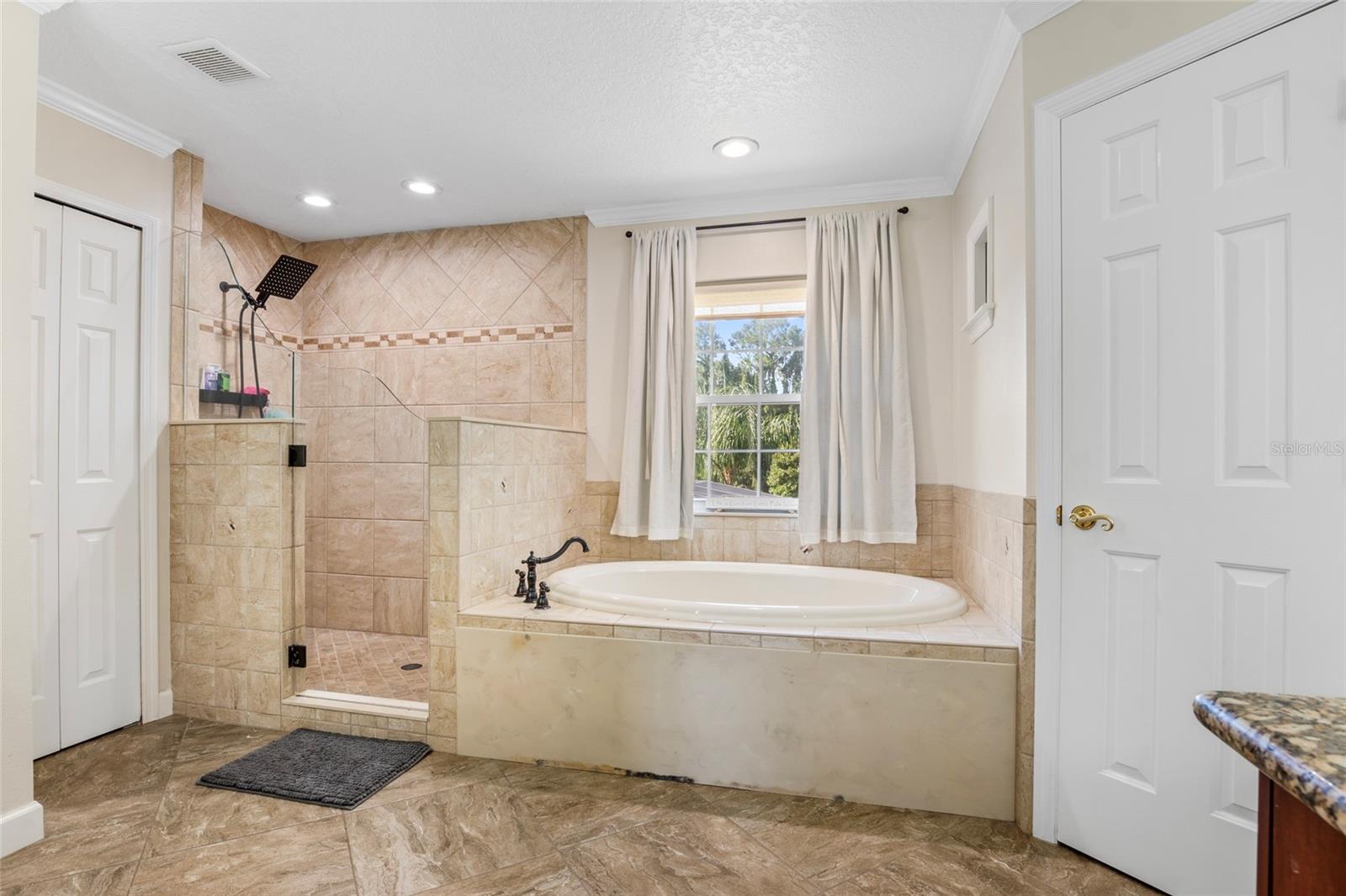 Image 33 of 71 For 17556 Deer Isle Circle