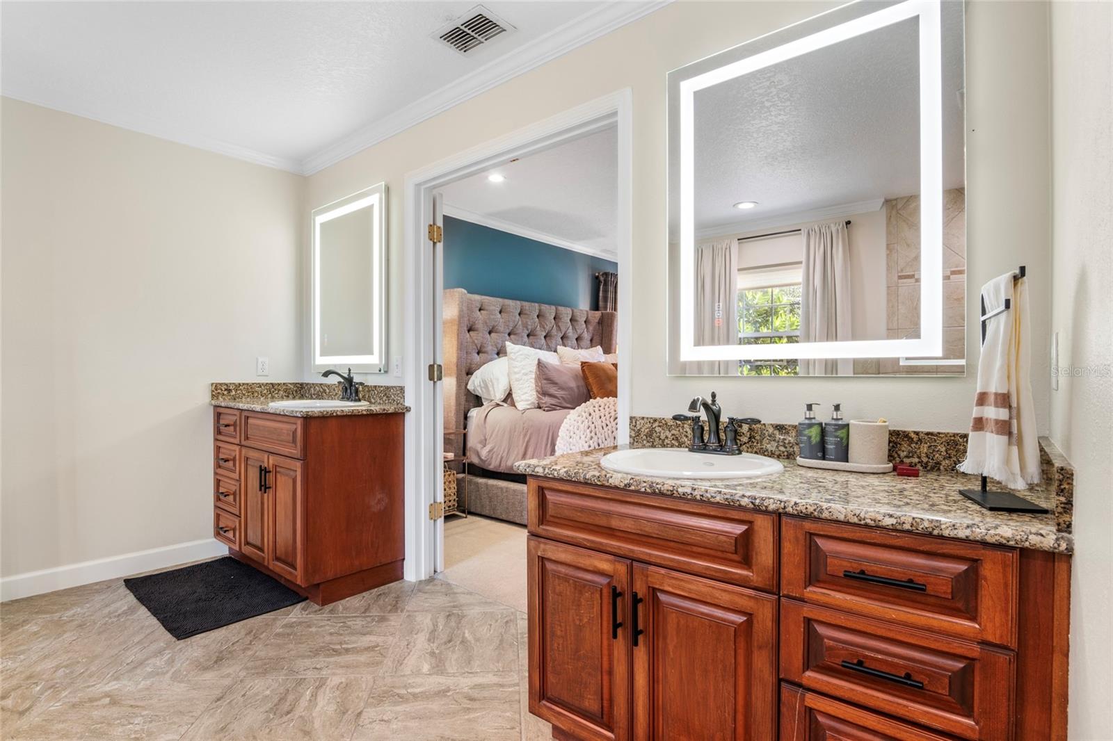 Image 34 of 71 For 17556 Deer Isle Circle