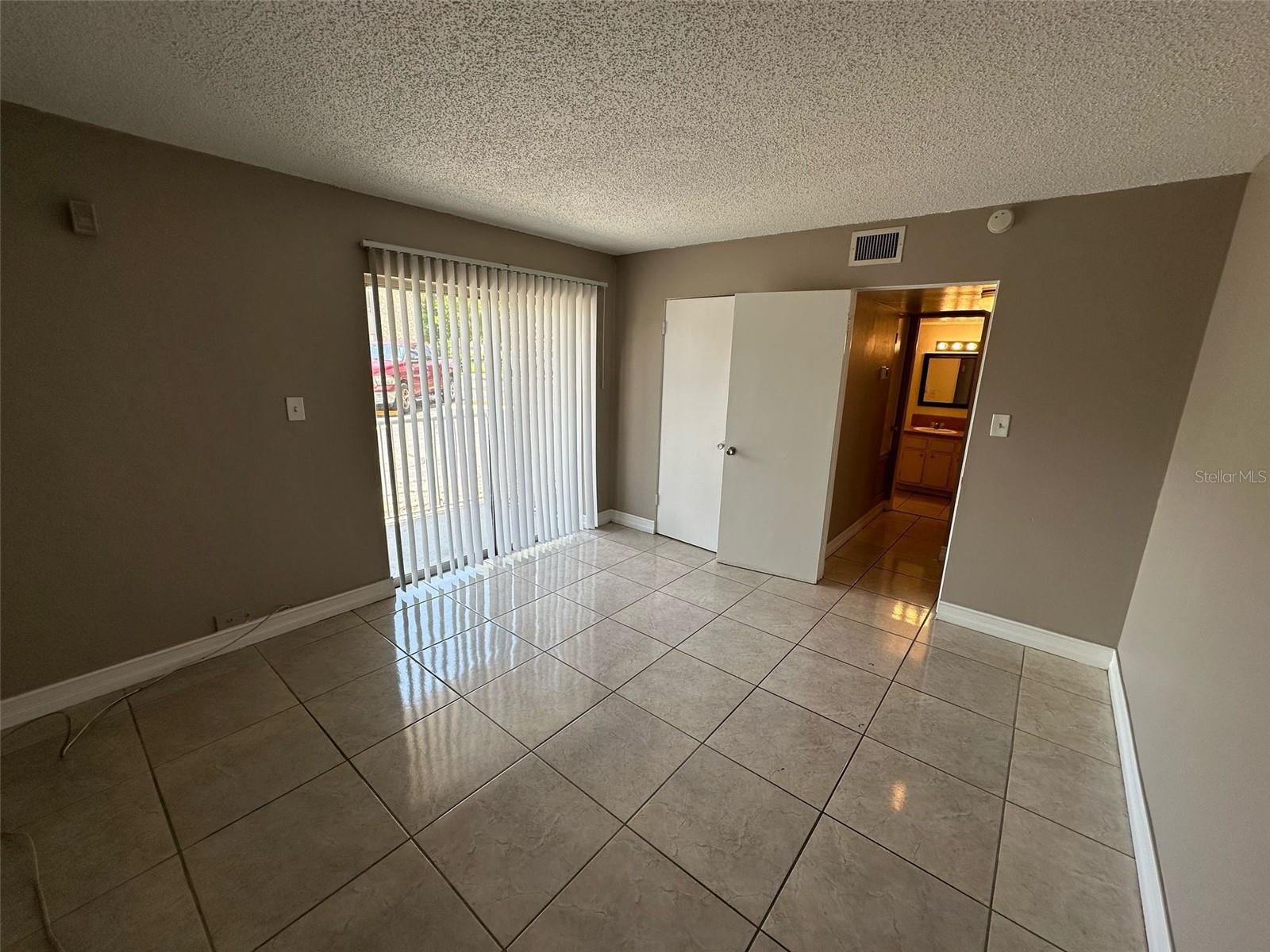 Image 10 of 35 For 1830 Maravilla Avenue 308