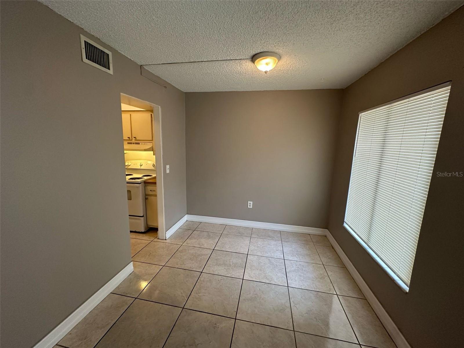 Image 5 of 35 For 1830 Maravilla Avenue 308