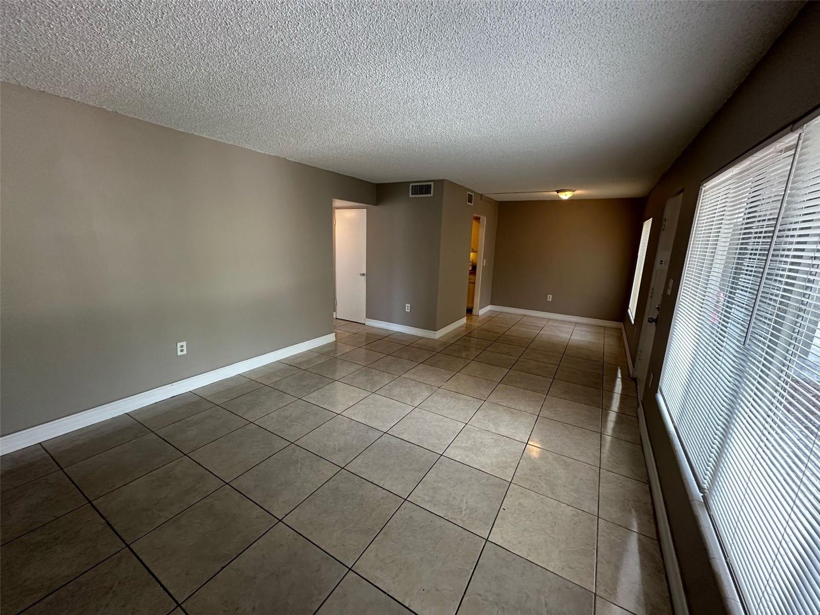 Image 6 of 35 For 1830 Maravilla Avenue 308