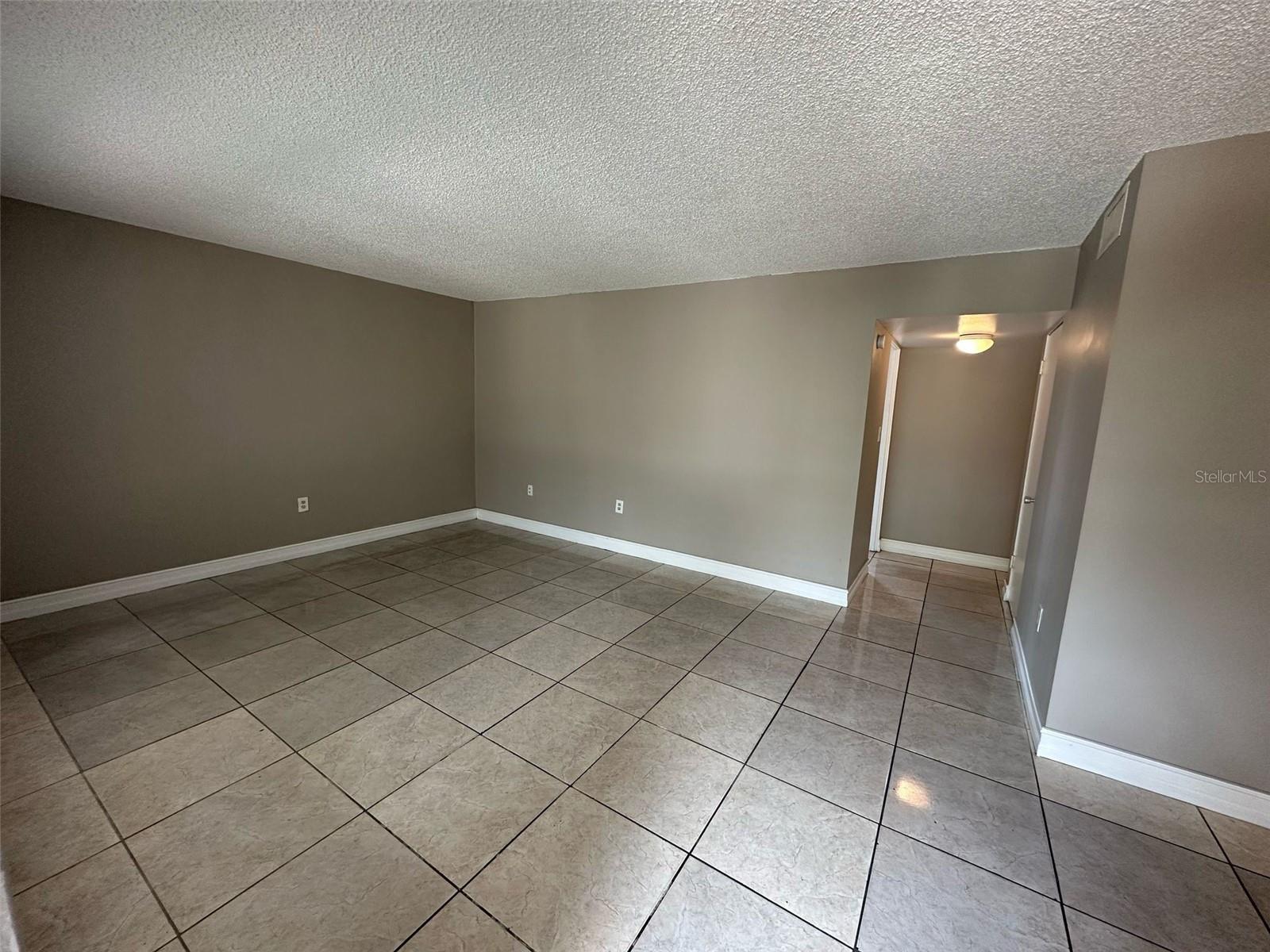 Image 9 of 35 For 1830 Maravilla Avenue 308