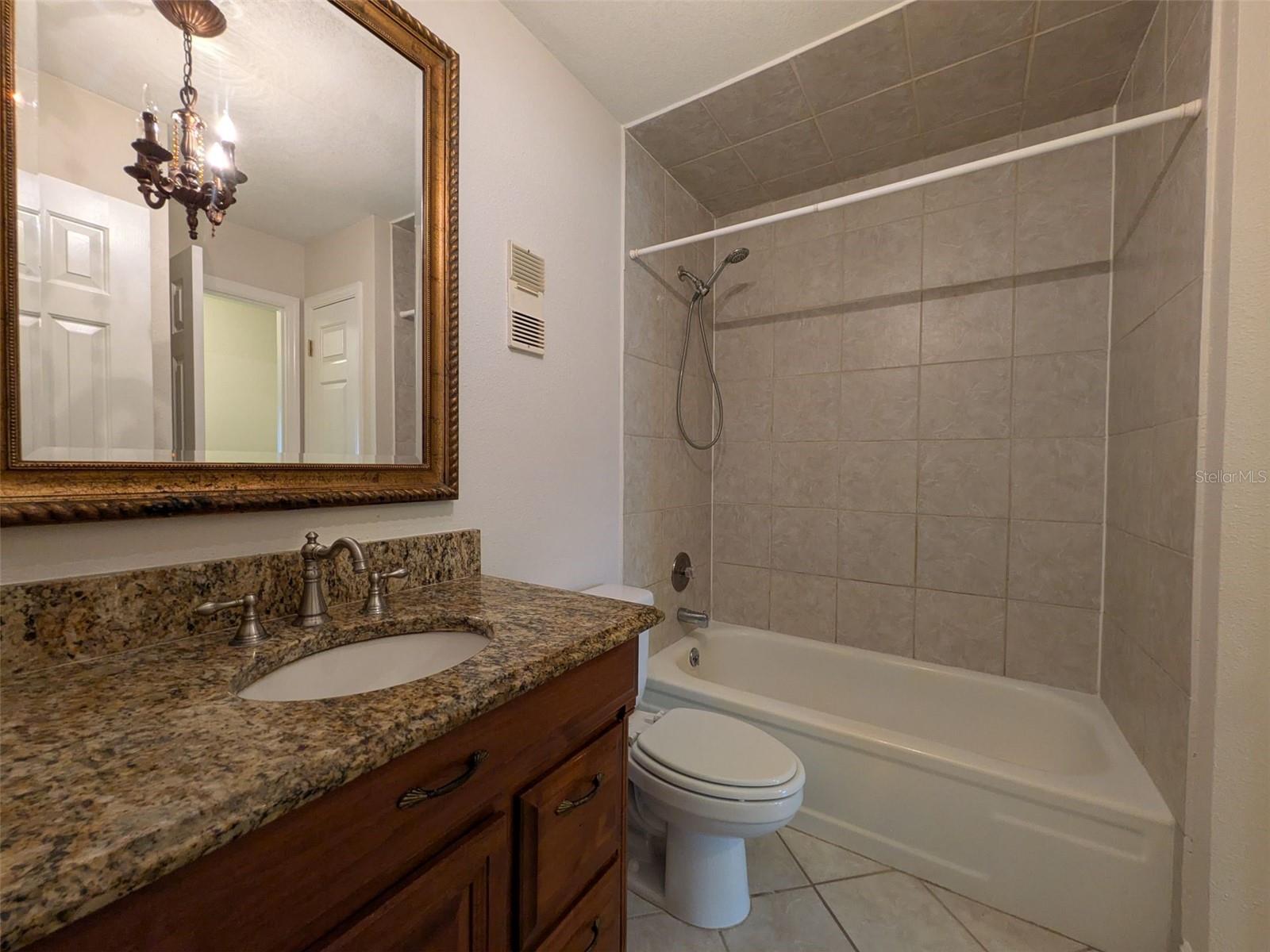 Image 17 of 25 For 450 Cherrywood Gardens Drive