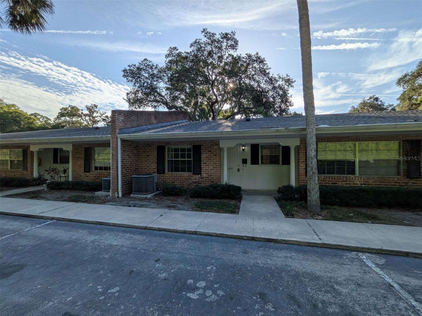 Image 2 of 25 For 450 Cherrywood Gardens Drive