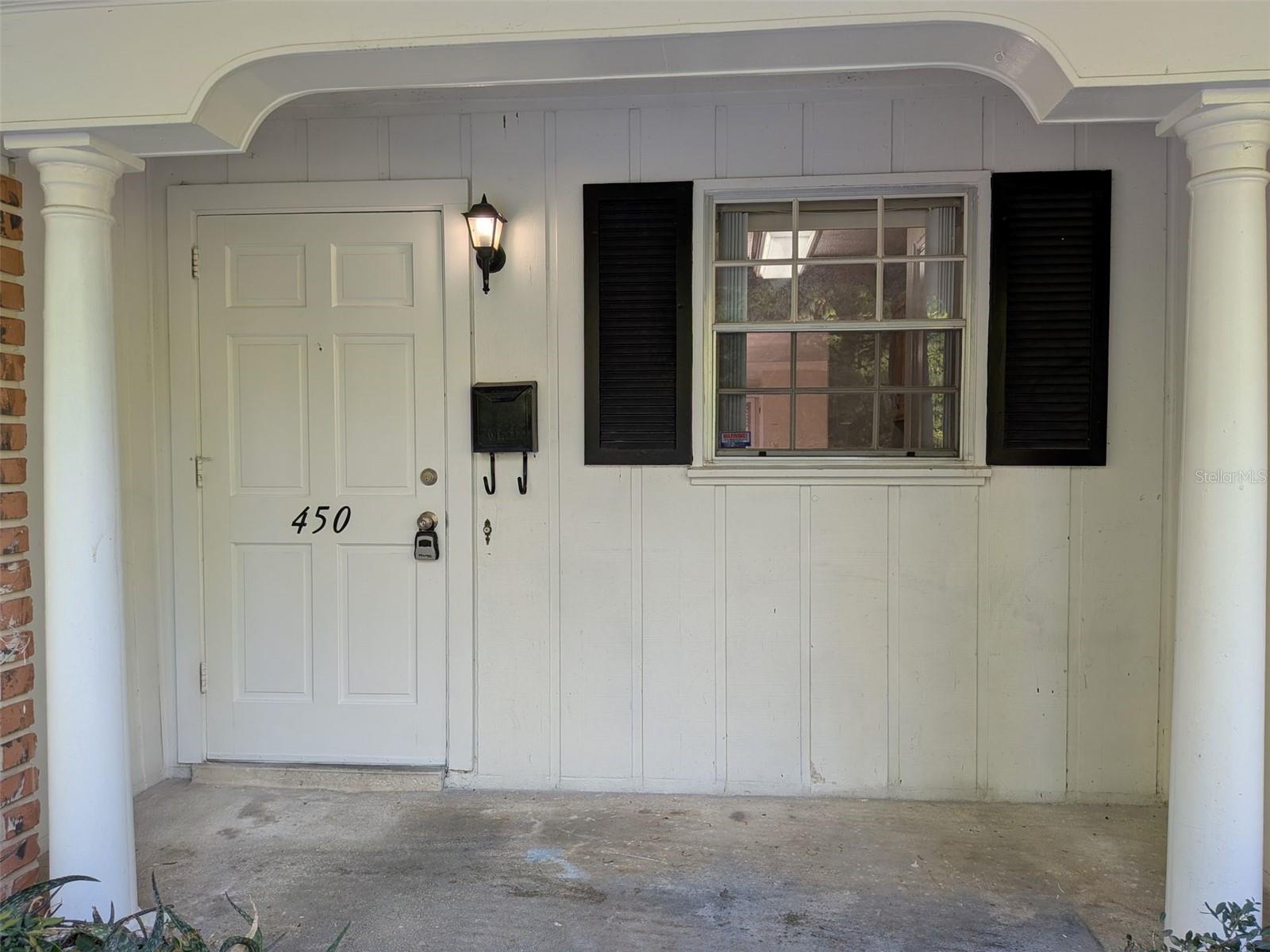 Image 4 of 25 For 450 Cherrywood Gardens Drive