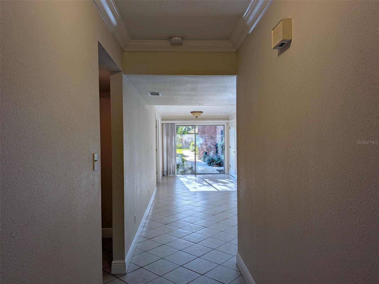 Image 6 of 25 For 450 Cherrywood Gardens Drive