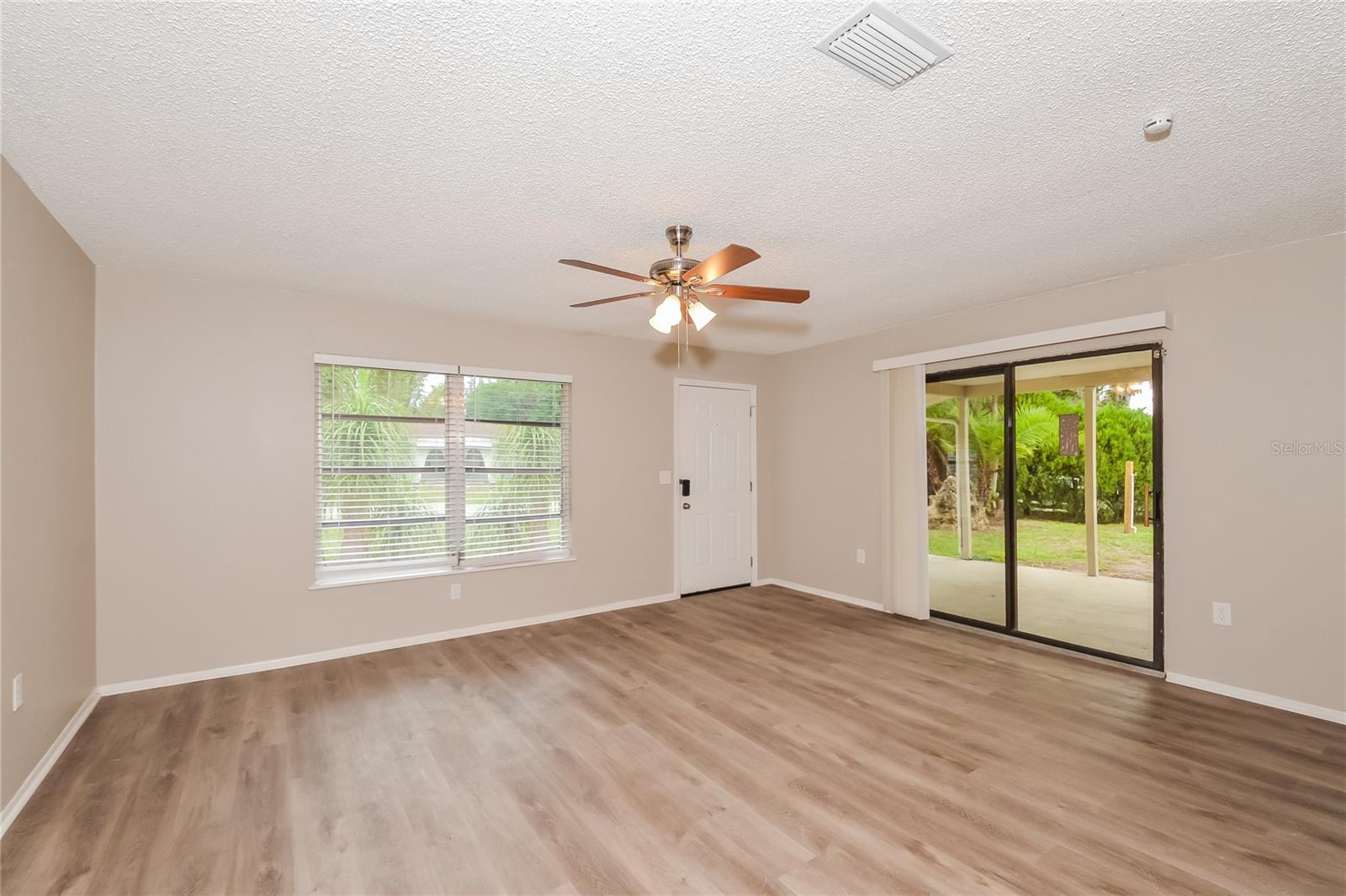 Image 3 of 16 For 5343 Birch Avenue