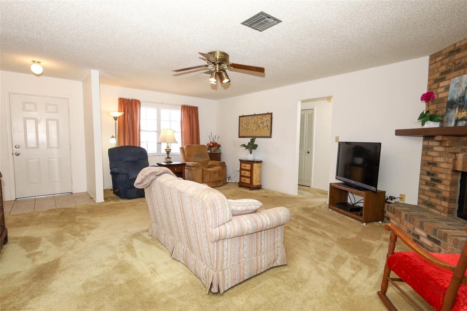 Image 10 of 42 For 1734 Willa Circle