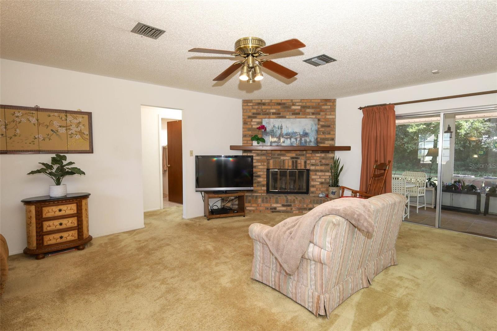 Image 11 of 42 For 1734 Willa Circle
