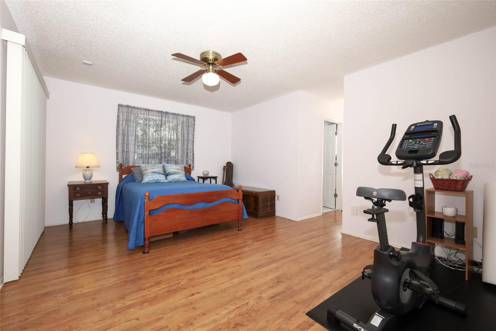 Image 17 of 42 For 1734 Willa Circle