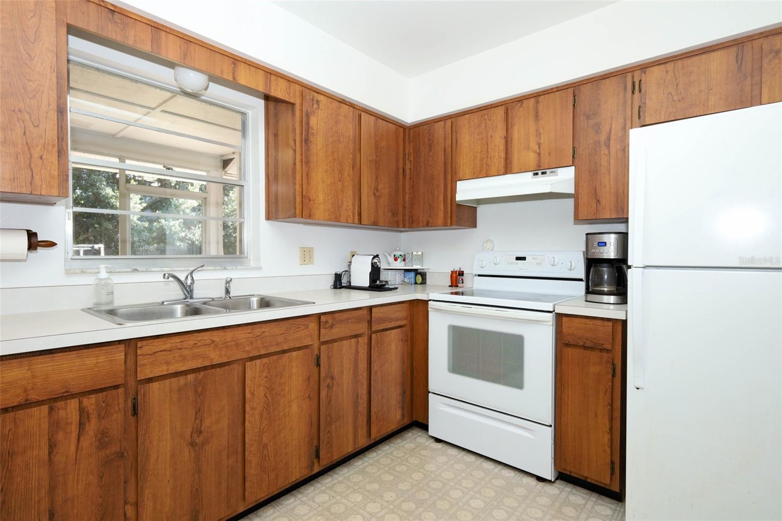 Image 3 of 42 For 1734 Willa Circle