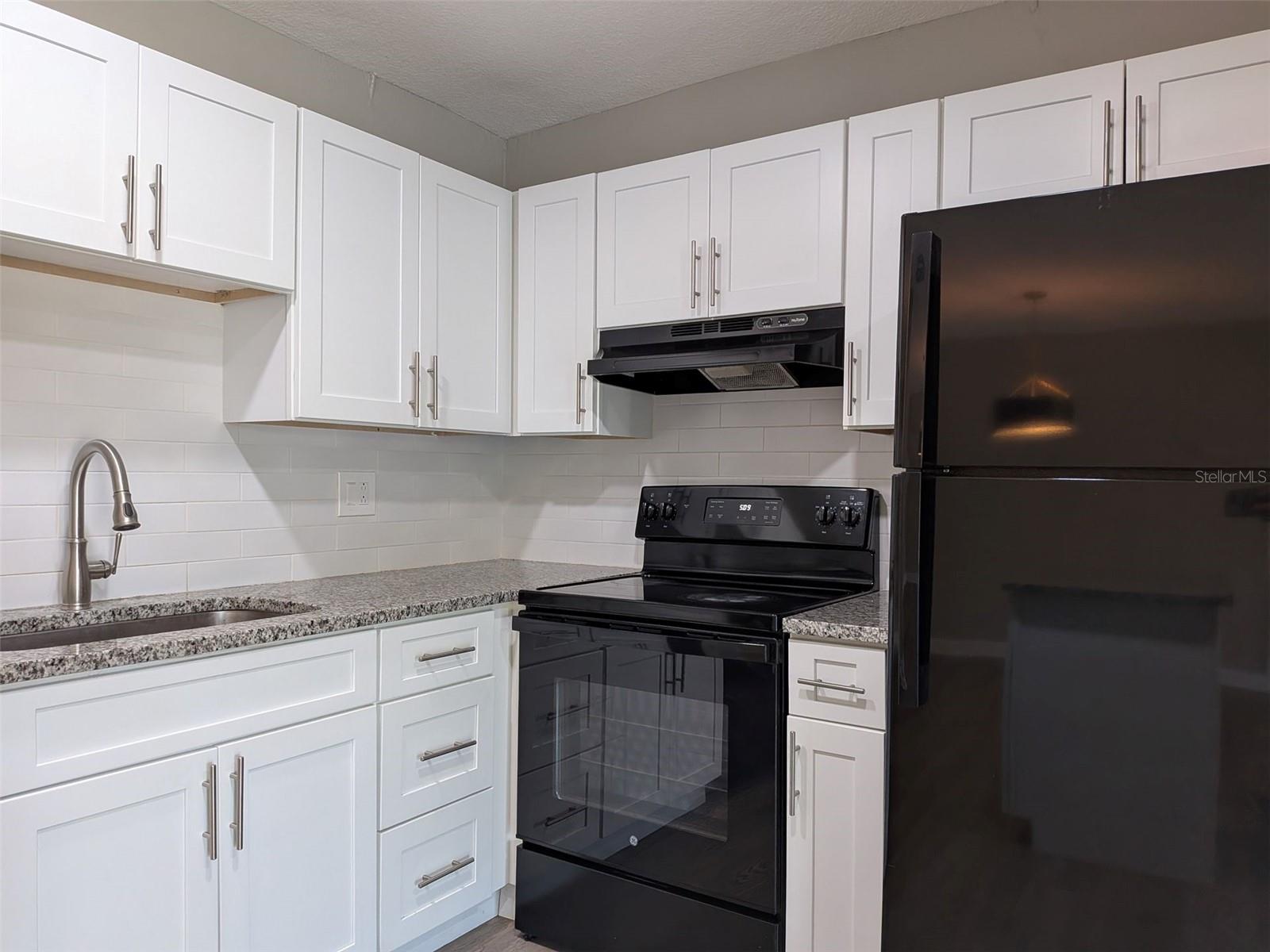 Image 6 of 22 For 562 Flemming Way 204