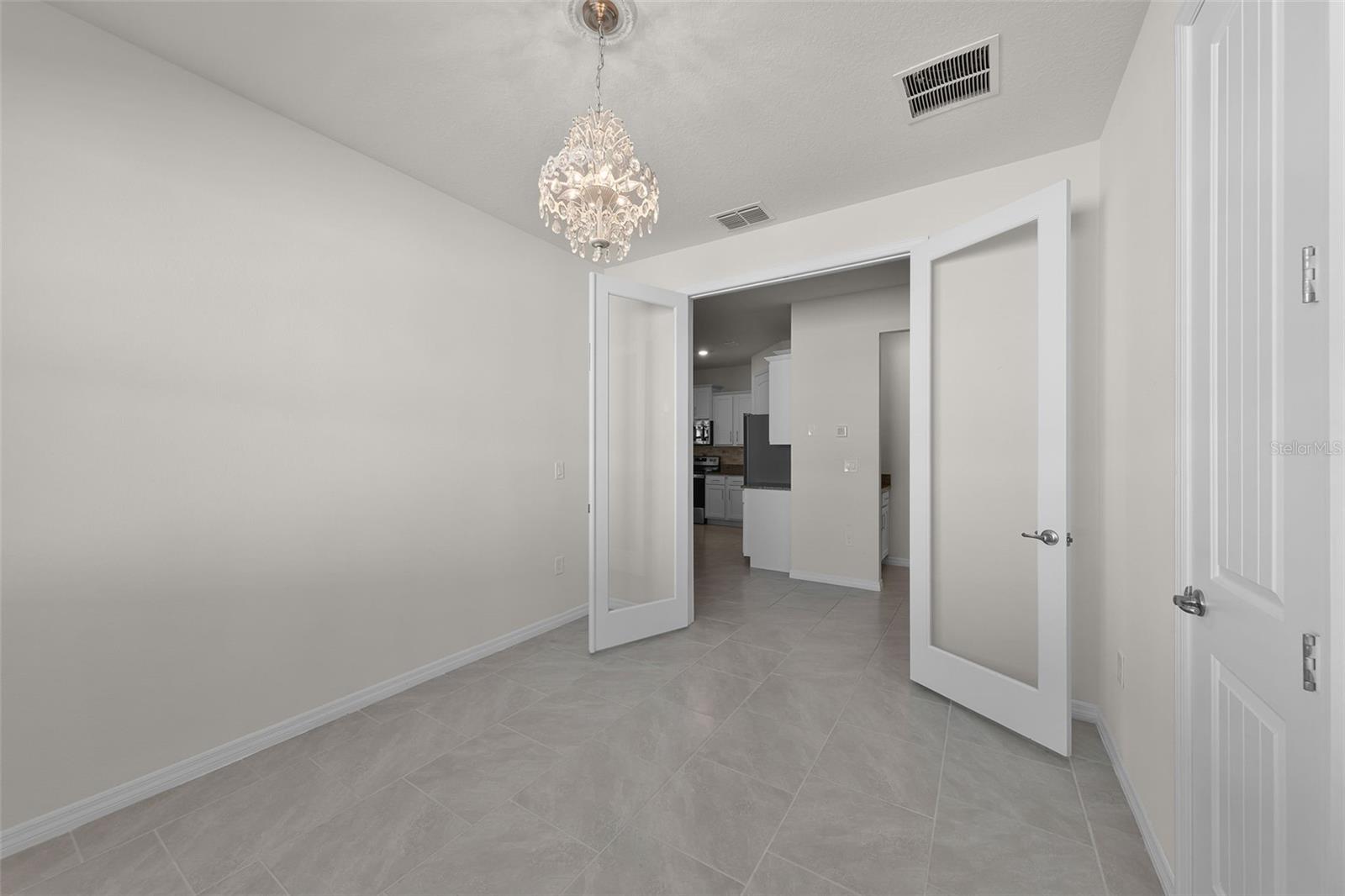 Image 6 of 40 For 1501 Hopedale Place