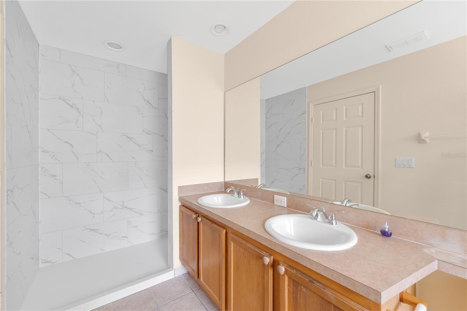 Image 14 of 21 For 13047 Island Breeze Court