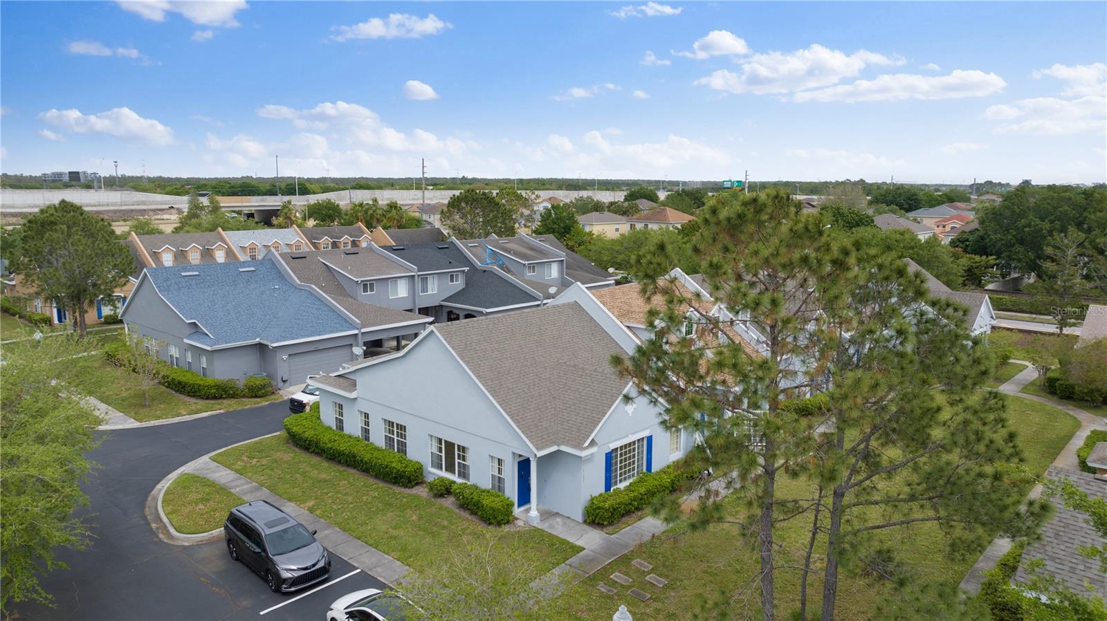 Image 3 of 21 For 13047 Island Breeze Court