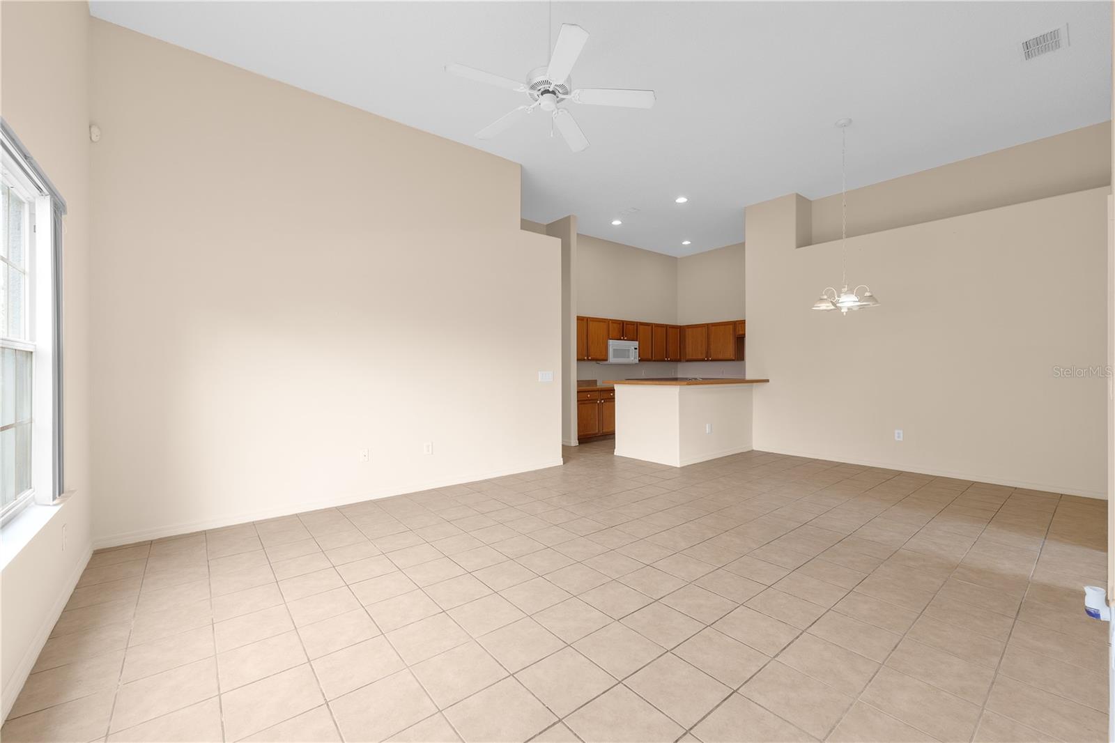 Image 4 of 21 For 13047 Island Breeze Court