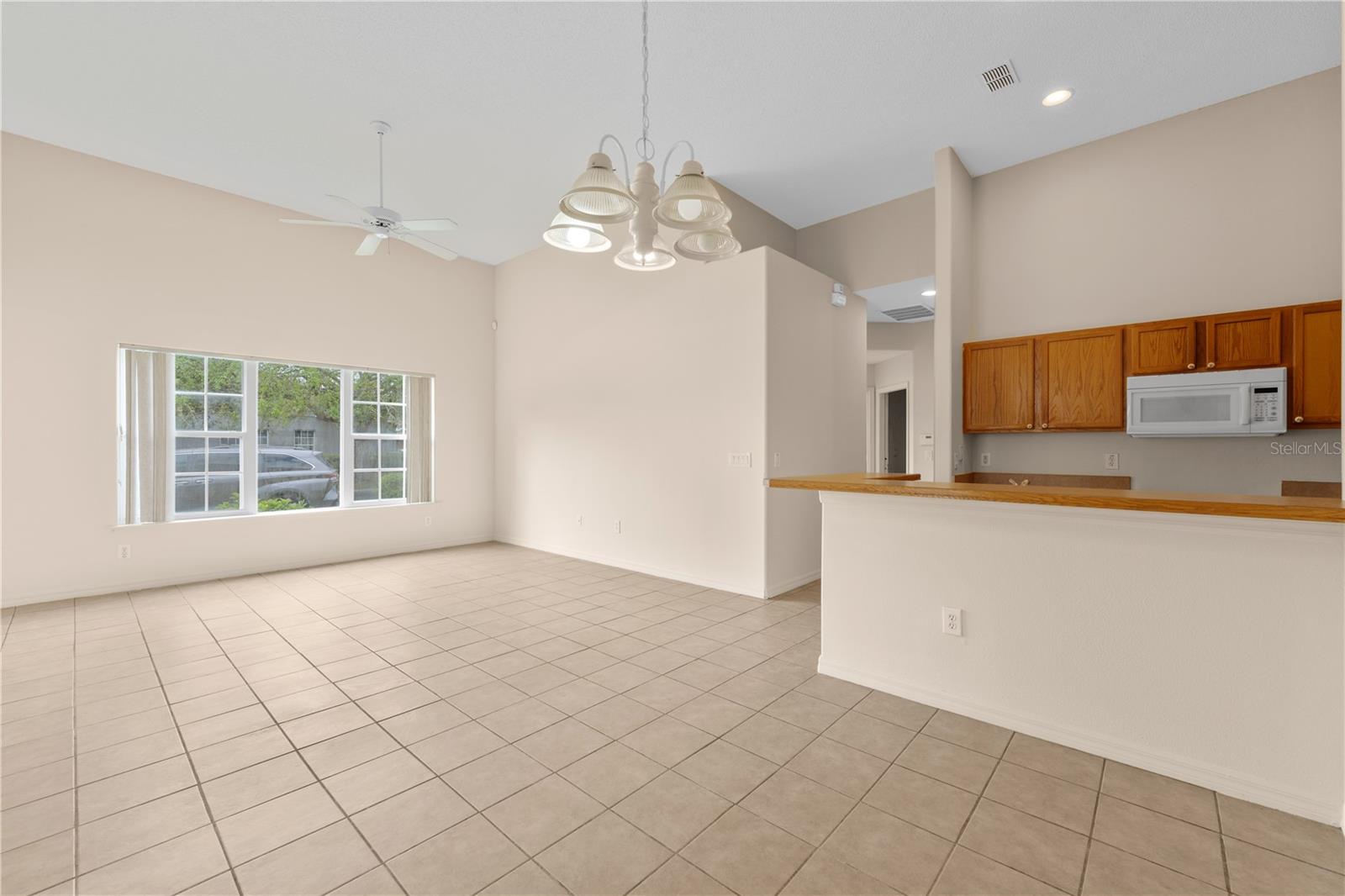 Image 5 of 21 For 13047 Island Breeze Court