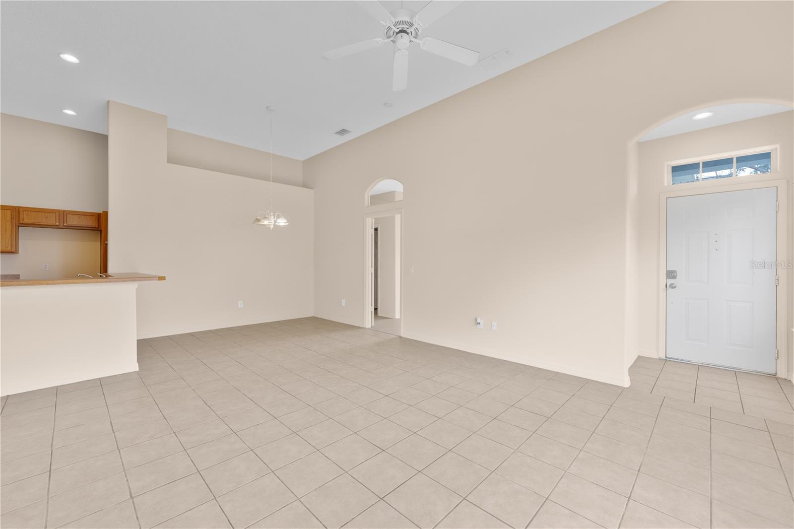 Image 6 of 21 For 13047 Island Breeze Court