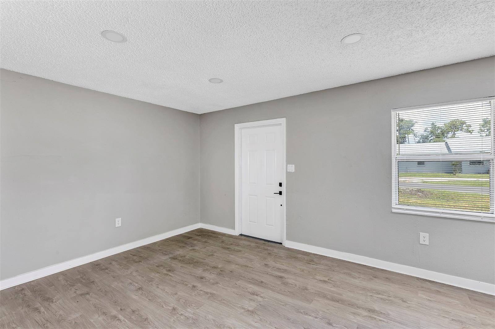 Image 3 of 19 For 3309 Hickman Avenue