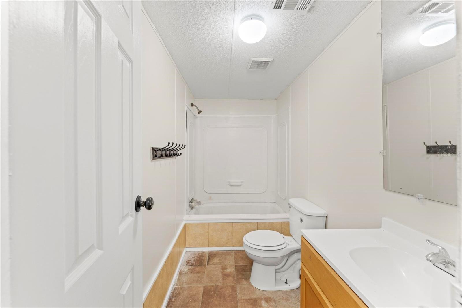 Image 14 of 37 For 201 5th Street