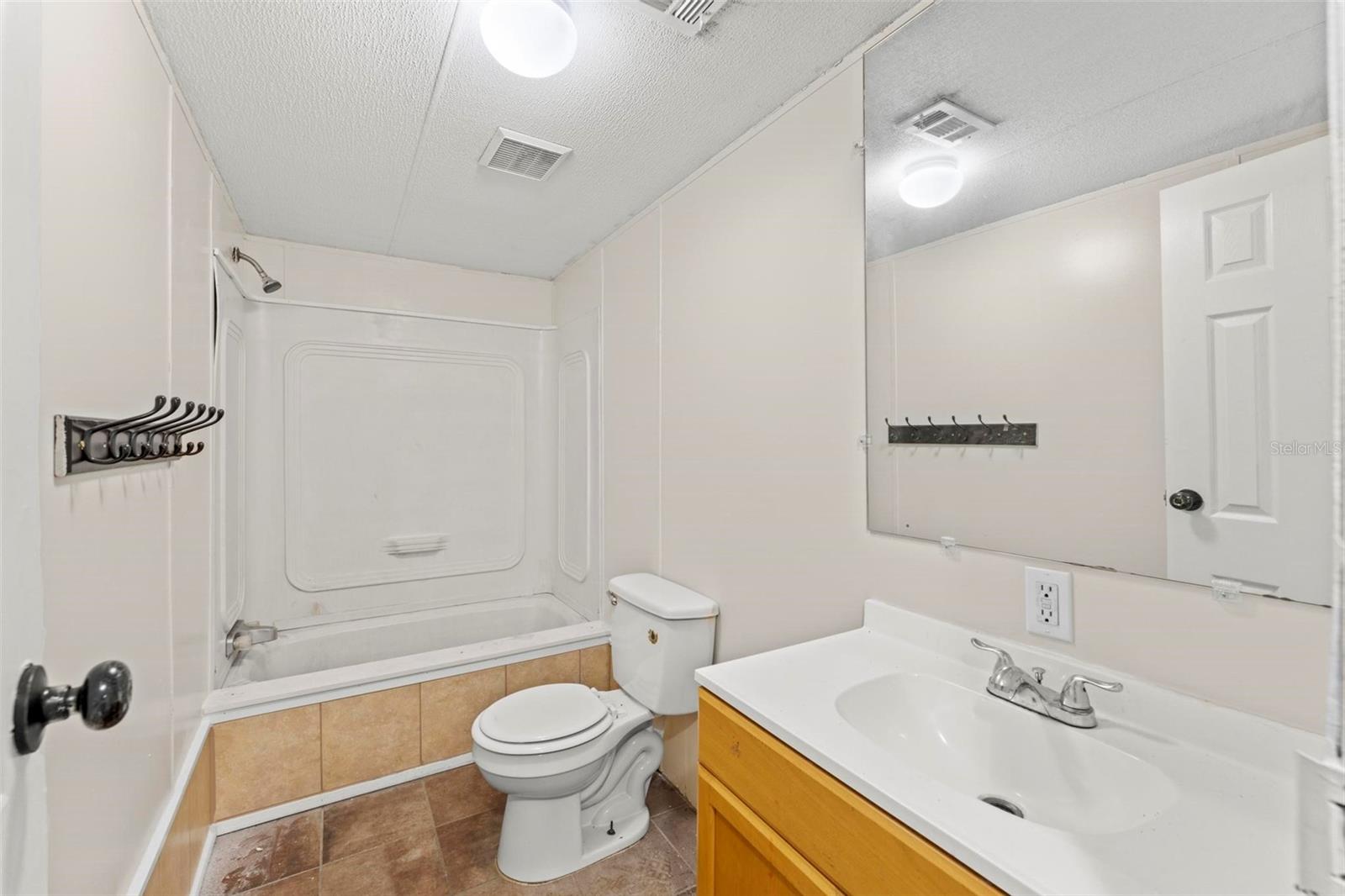 Image 15 of 37 For 201 5th Street