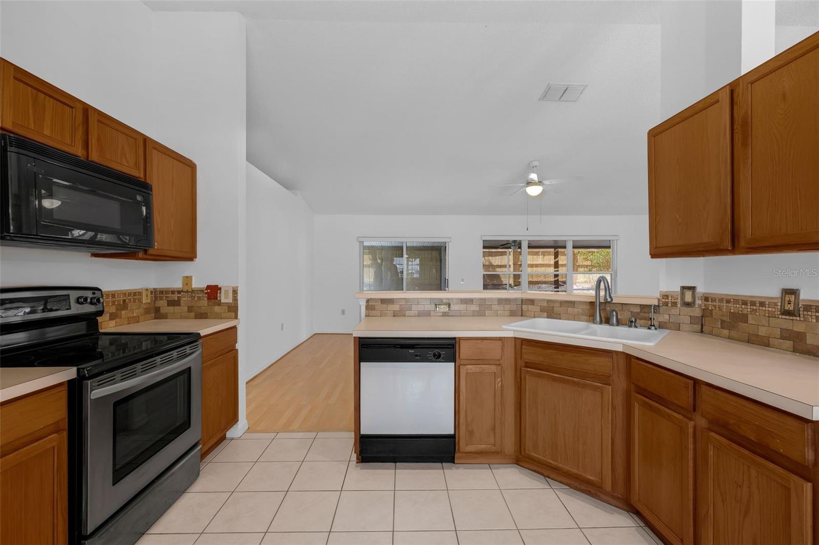 Image 10 of 44 For 203 Heronwood Circle