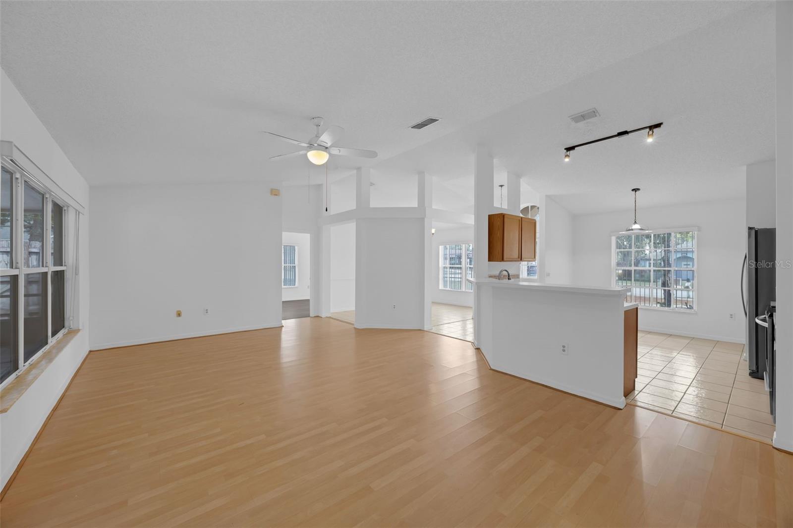 Image 11 of 44 For 203 Heronwood Circle