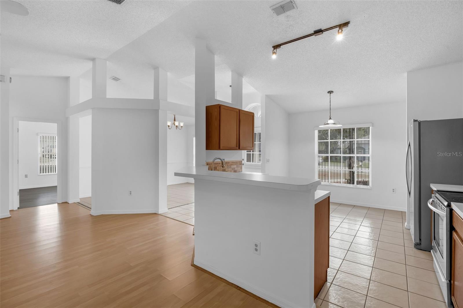 Image 13 of 44 For 203 Heronwood Circle