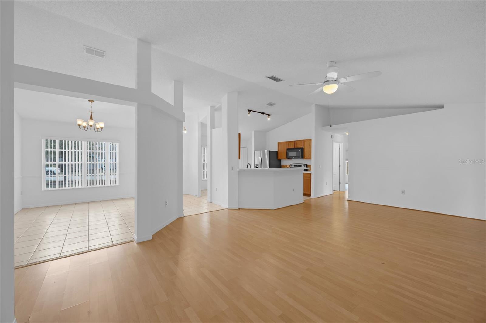 Image 14 of 44 For 203 Heronwood Circle