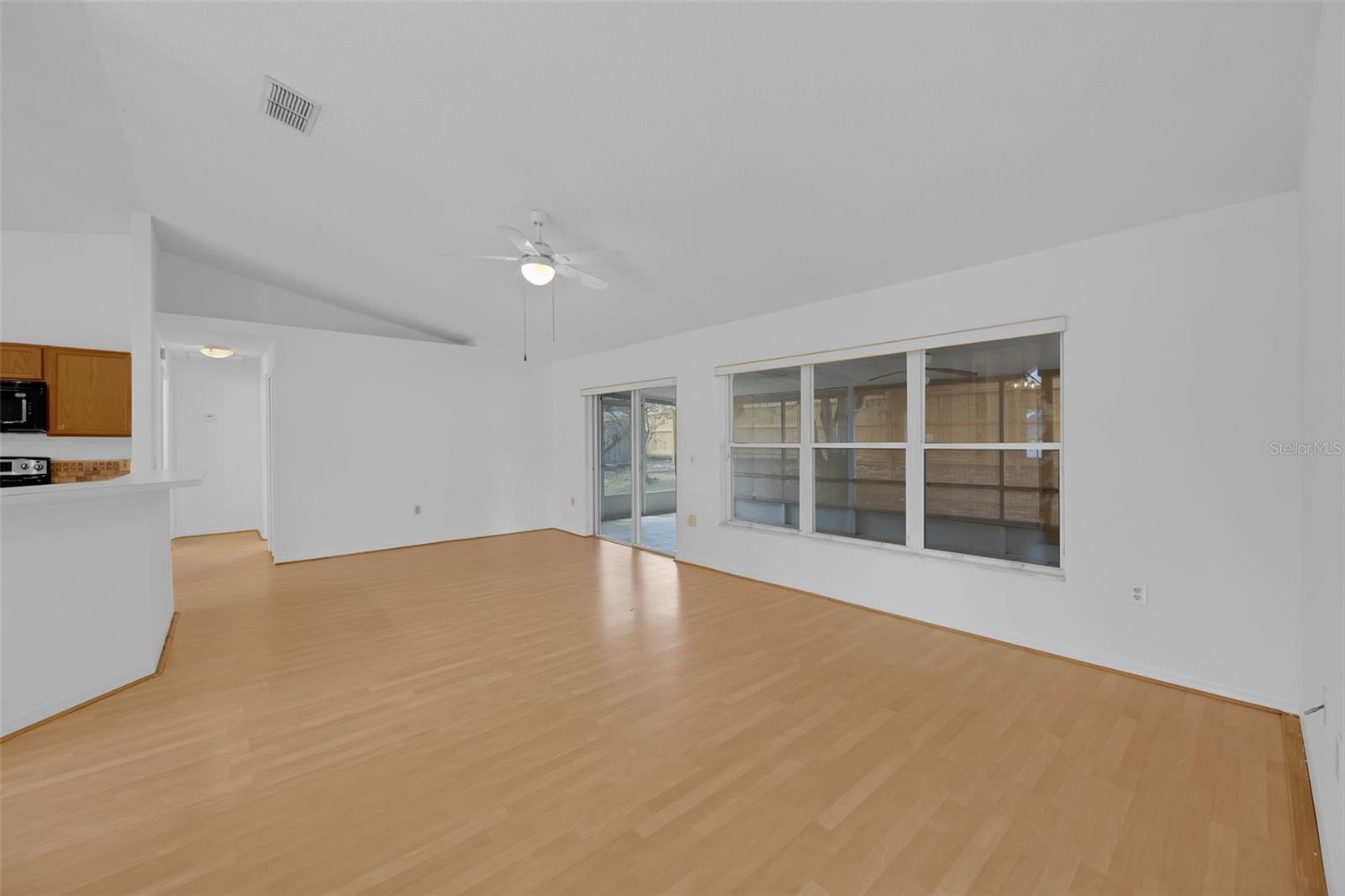 Image 16 of 44 For 203 Heronwood Circle