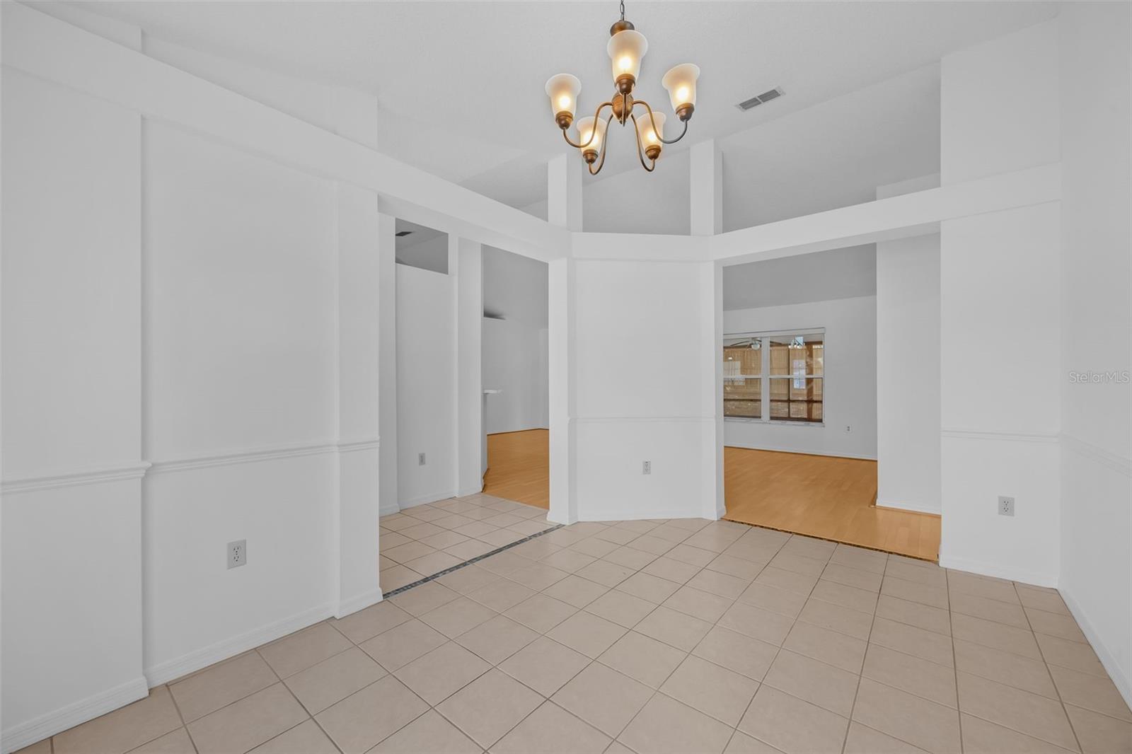 Image 6 of 44 For 203 Heronwood Circle