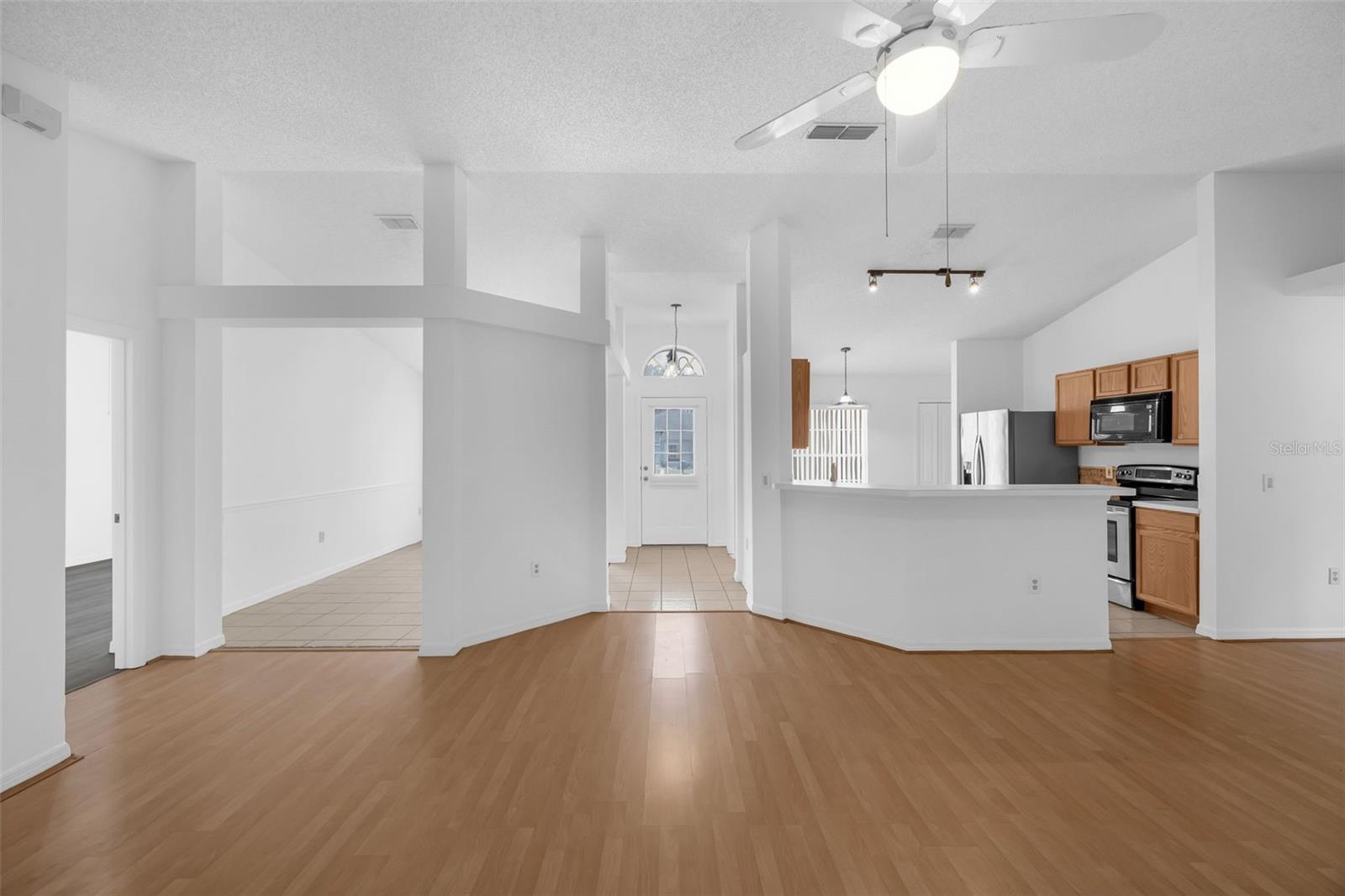 Image 7 of 44 For 203 Heronwood Circle