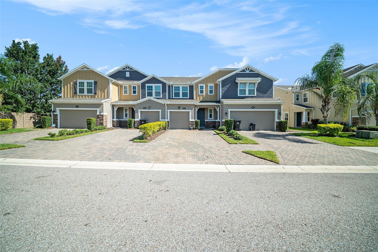 Image 3 of 17 For 18817 Ulmus Street