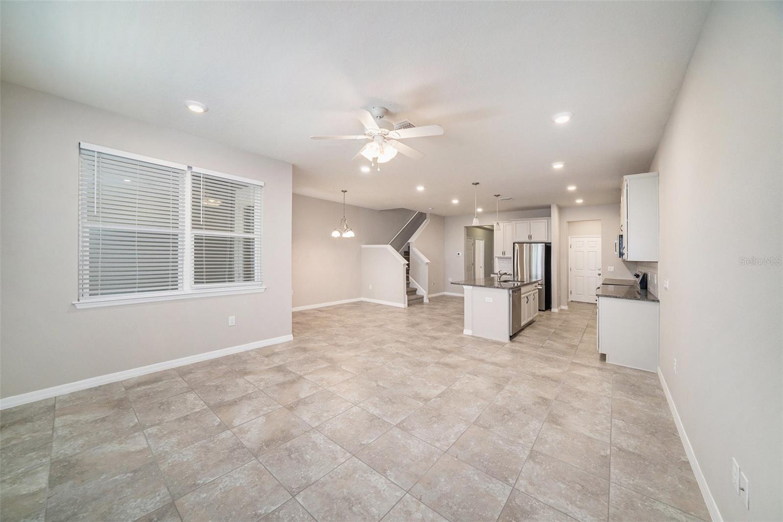 Image 4 of 17 For 18817 Ulmus Street