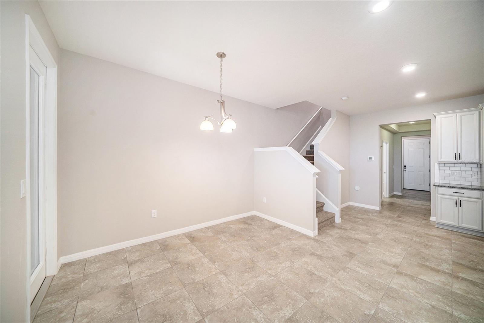 Image 8 of 17 For 18817 Ulmus Street