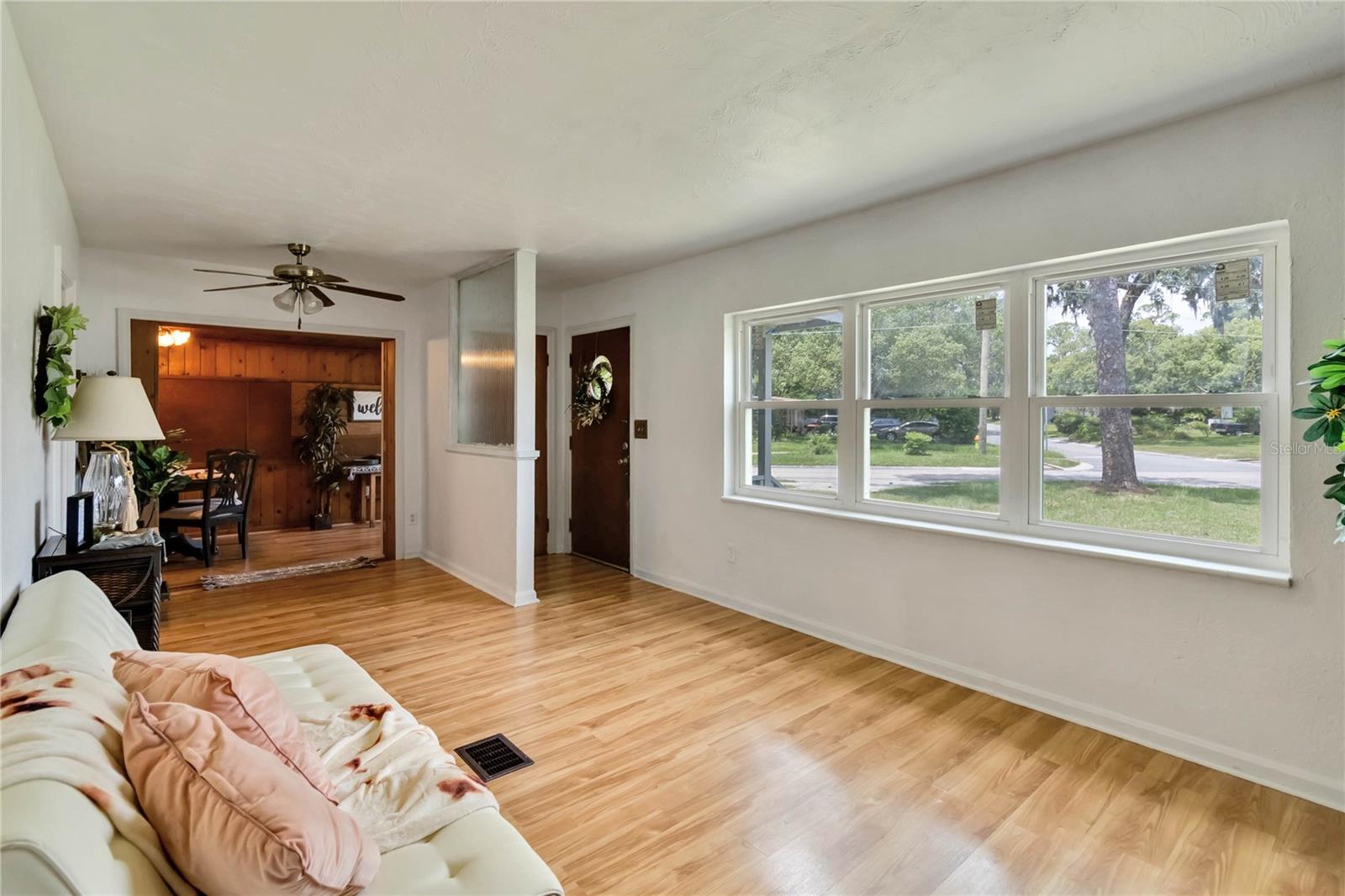 Image 6 of 50 For 1401 Forest Drive