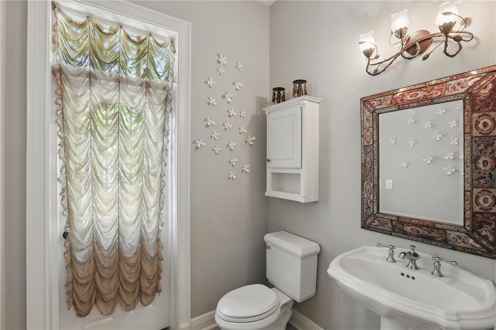 Image 21 of 52 For 6036 Greatwater Dr