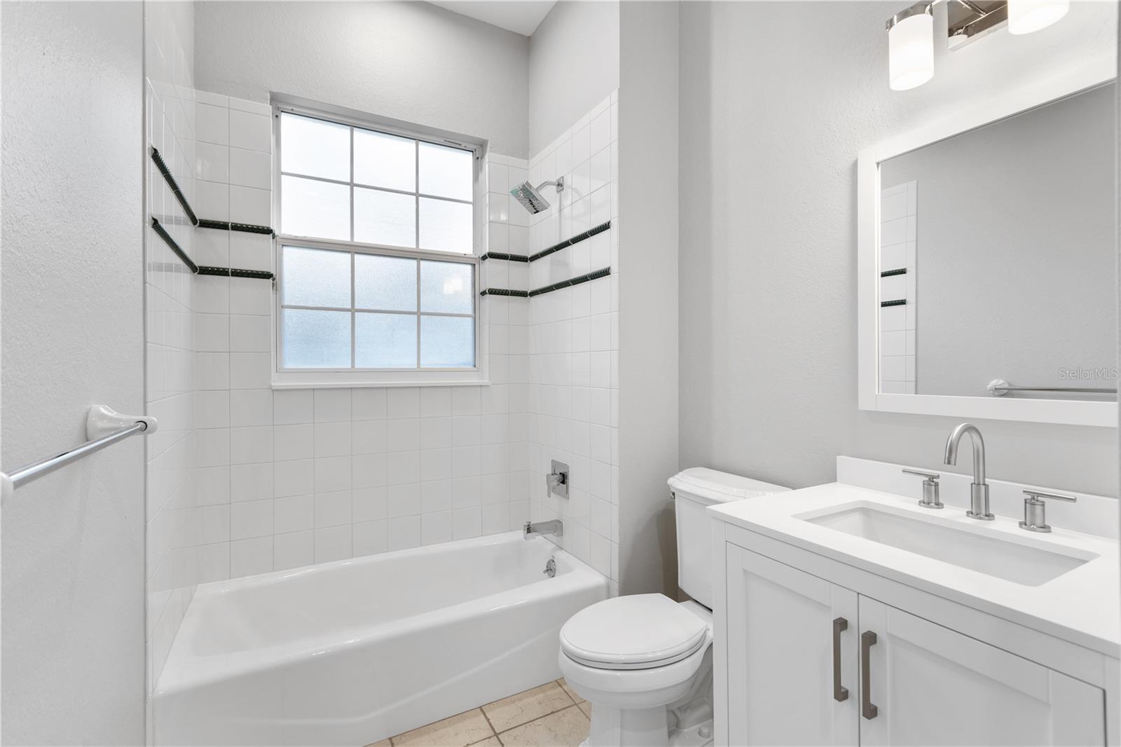 Image 23 of 52 For 6036 Greatwater Dr