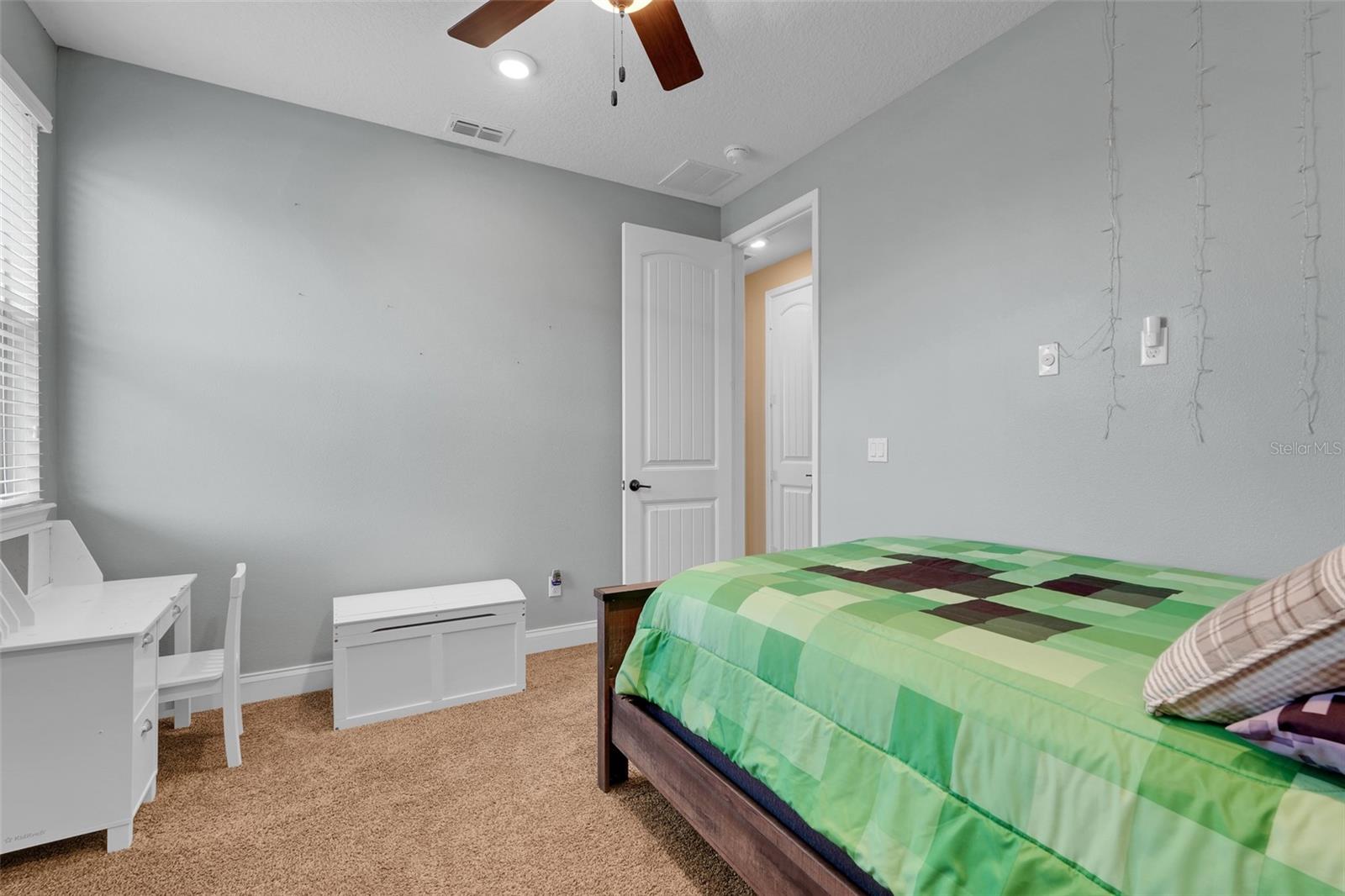 Image 29 of 50 For 8337 Vivaro Isle Way
