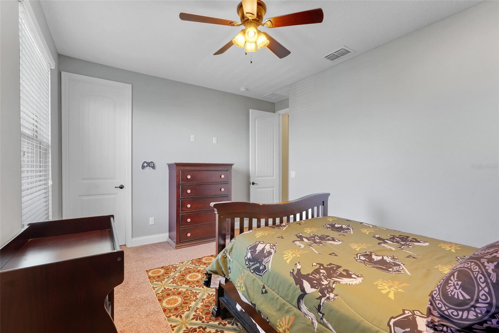 Image 32 of 50 For 8337 Vivaro Isle Way