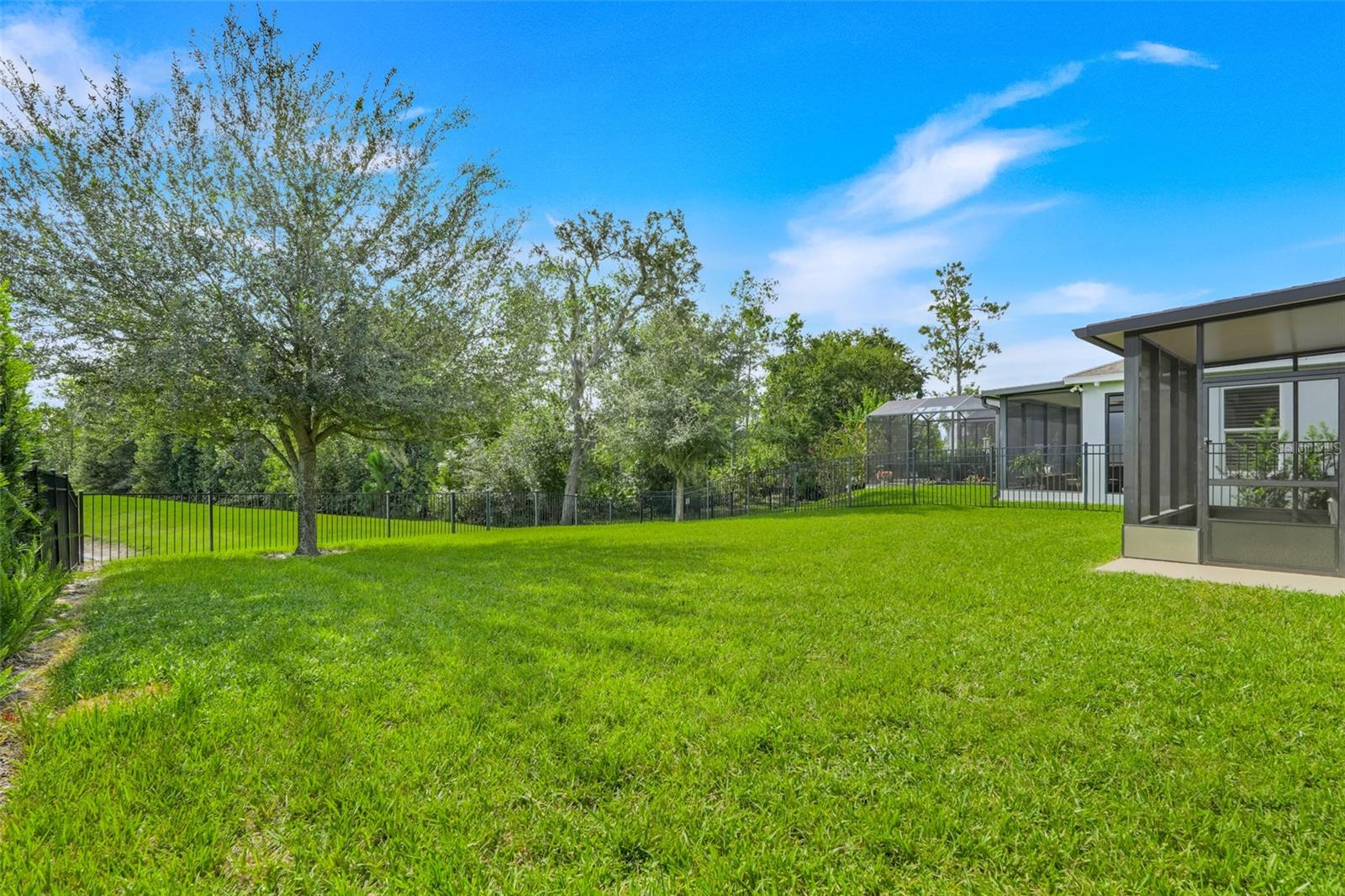 Image 39 of 50 For 8337 Vivaro Isle Way