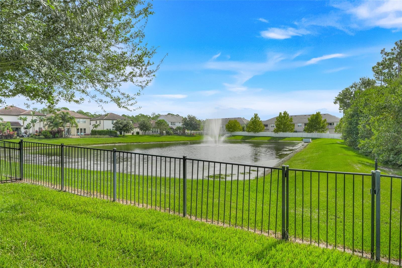 Image 43 of 50 For 8337 Vivaro Isle Way