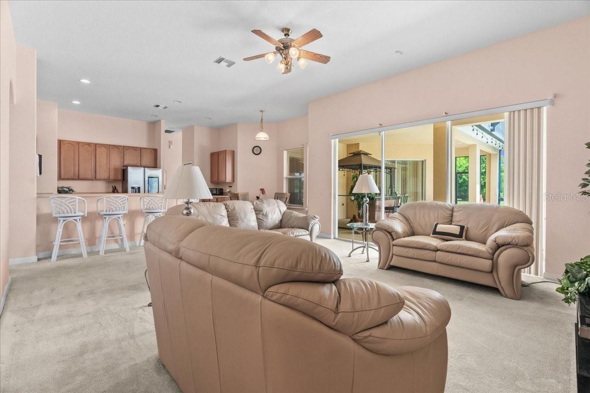 Image 13 of 26 For 2622 Roughside Circle