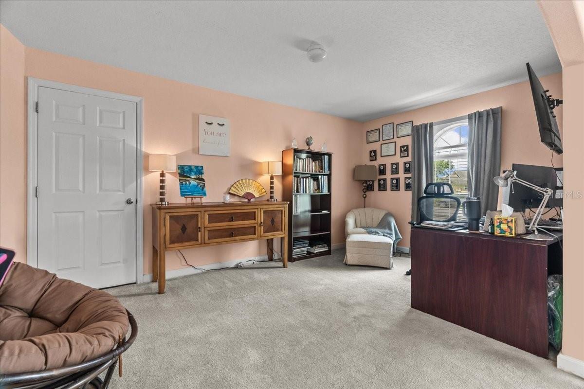 Image 9 of 26 For 2622 Roughside Circle