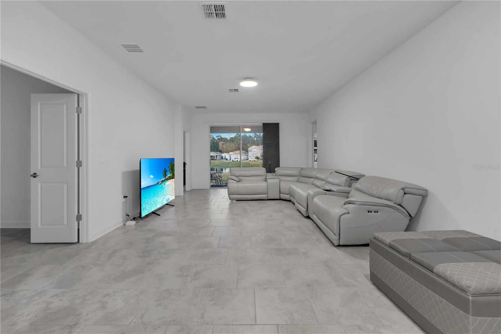 Image 11 of 31 For 3087 Camden Way