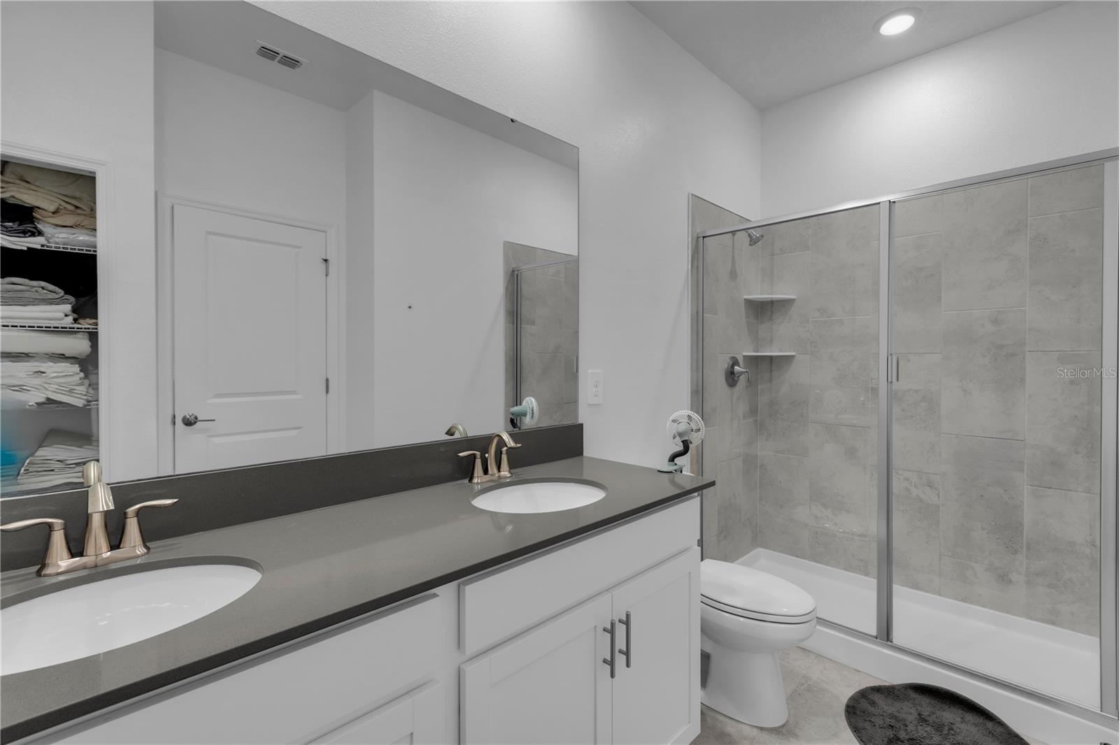 Image 21 of 31 For 3087 Camden Way