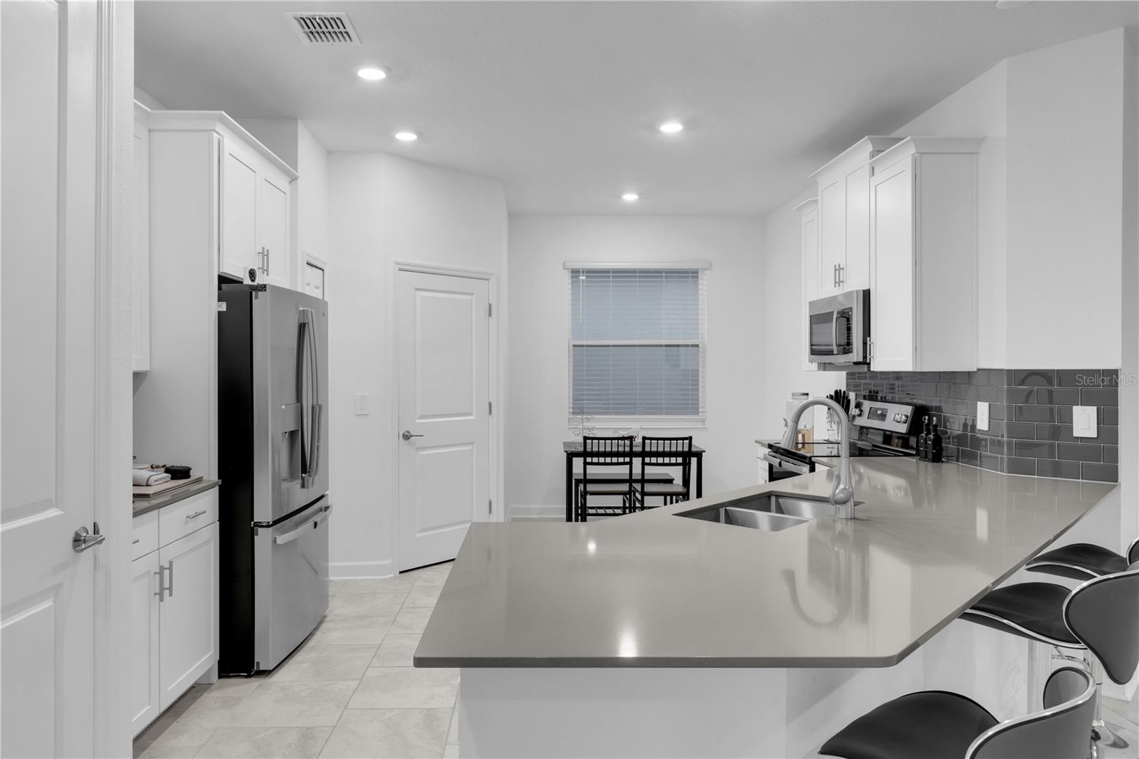 Image 5 of 31 For 3087 Camden Way